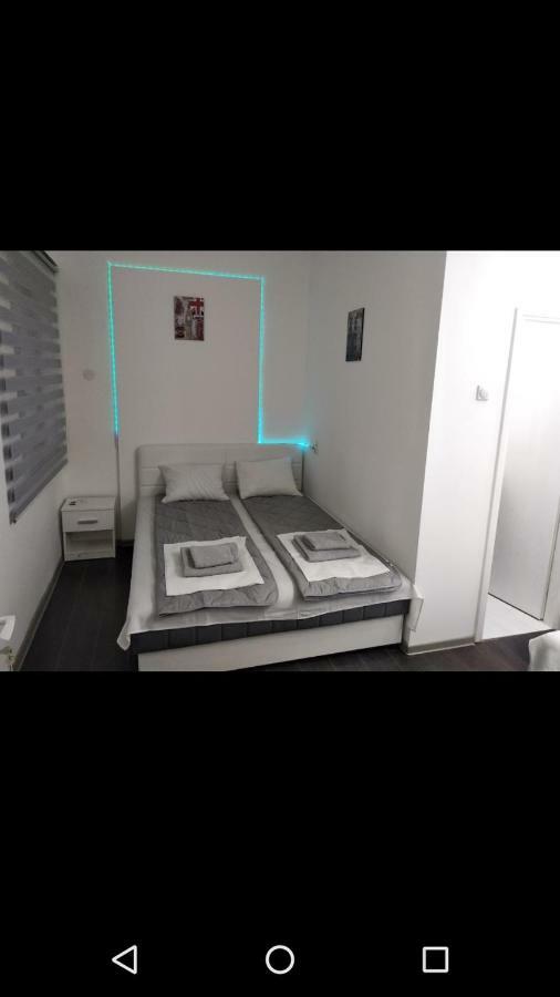 Apartmani Pinokio Ni المظهر الخارجي الصورة