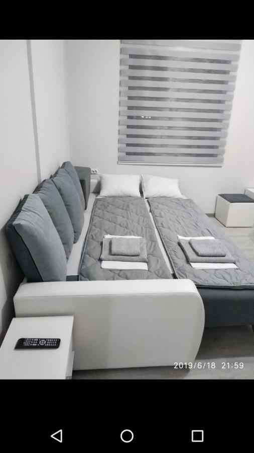 Apartmani Pinokio Ni المظهر الخارجي الصورة
